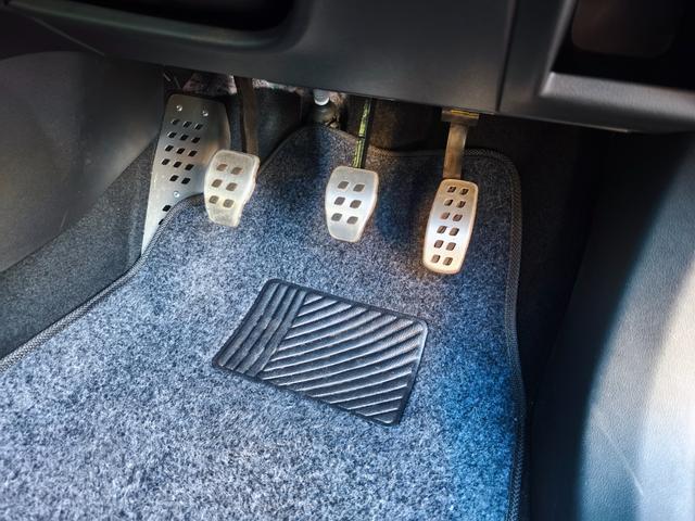 メガーヌ ルノー スポール トロフィー MT 純正レカロシート ブレンボブレーキ AppleCarplay Bluetooth LEDヘッドライト バックカメラ アダプティブクルーズコントロール 純正19インチアルミ(13枚目)