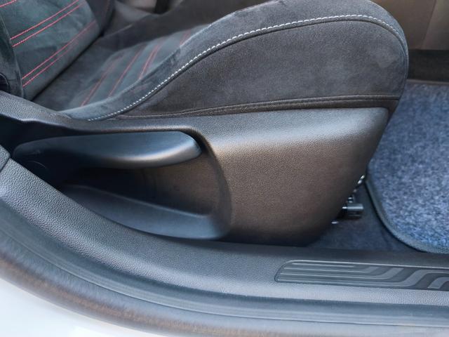 メガーヌ ルノー スポール トロフィー MT 純正レカロシート ブレンボブレーキ AppleCarplay Bluetooth LEDヘッドライト バックカメラ アダプティブクルーズコントロール 純正19インチアルミ(15枚目)