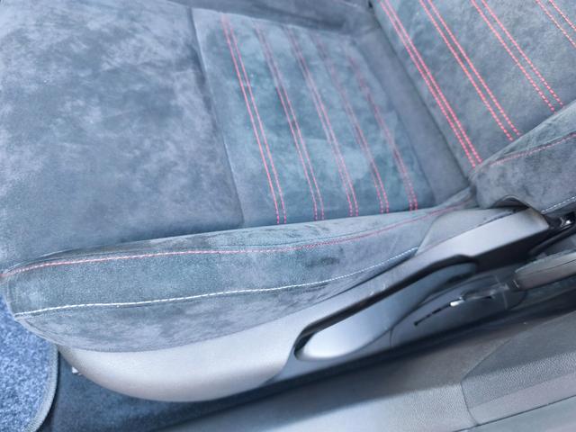 メガーヌ ルノー スポール トロフィー MT 純正レカロシート ブレンボブレーキ AppleCarplay Bluetooth LEDヘッドライト バックカメラ アダプティブクルーズコントロール 純正19インチアルミ(32枚目)