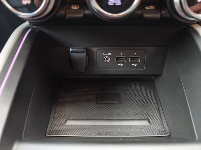 ルーテシア インテンス　テックパック　ＢＯＳＥスピーカー　３６０°カメラ　シートヒーター　ステアリングヒーター　アダプティブクルーズコントロール　衝突軽減ブレーキ　リアカメラ　Ｃａｒｐｌａｙ　ＥＴＣ　クリアランスソナー　ＬＥＤヘッドライト（15枚目）