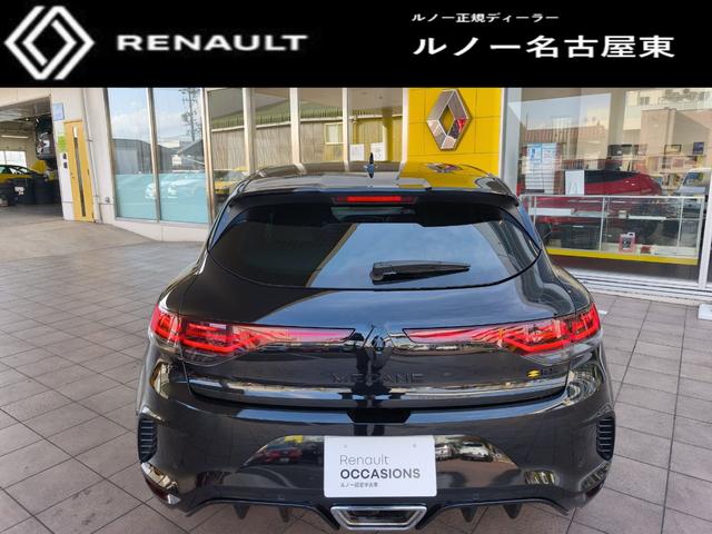 メガーヌ Ｒ．Ｓ．ウルティム　ＭＴ　バックカメラ　クリアランスソナー　クルーズコントロール　ＬＥＤヘッドランプ　スマートキー　アイドリングストップ　電動格納ミラー（5枚目）