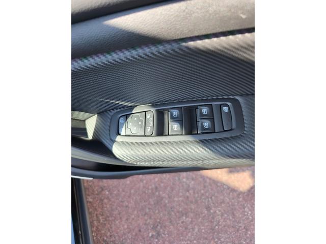 メガーヌ Ｒ．Ｓ．ウルティム　ＭＴ　バックカメラ　クリアランスソナー　クルーズコントロール　ＬＥＤヘッドランプ　スマートキー　アイドリングストップ　電動格納ミラー（11枚目）