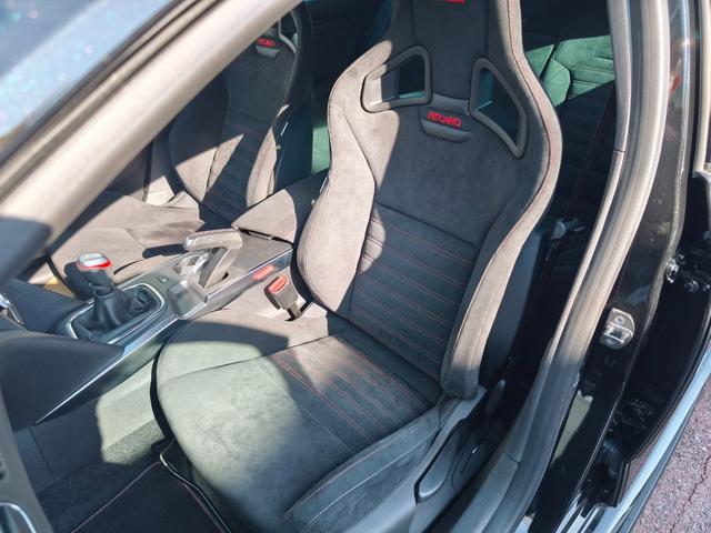 メガーヌ Ｒ．Ｓ．ウルティム　ＭＴ　バックカメラ　クリアランスソナー　クルーズコントロール　ＬＥＤヘッドランプ　スマートキー　アイドリングストップ　電動格納ミラー（30枚目）