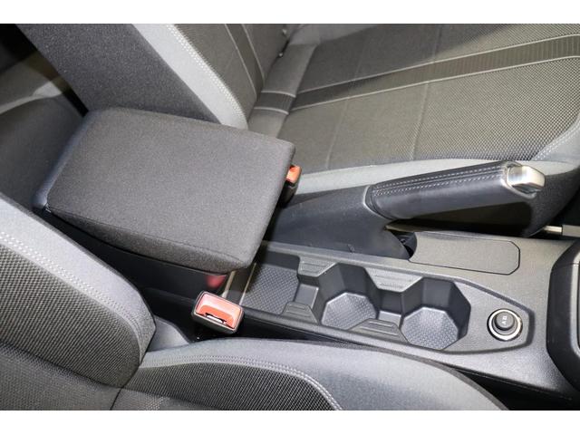 ポロ ＴＳＩスタイル　Ｖｏｌｋｓｗａｇｅｎ　Ｐｏｌｏ　ＴＳＩ　ＳＴＹＬＥ　アスコットグレー　令和４年　認定中古車　純正ナビディスカバープロ　デジタルメーター　Ｂｌｕｅｔｏｏｔｈ接続可能　ＥＴＣ２．０搭載（28枚目）