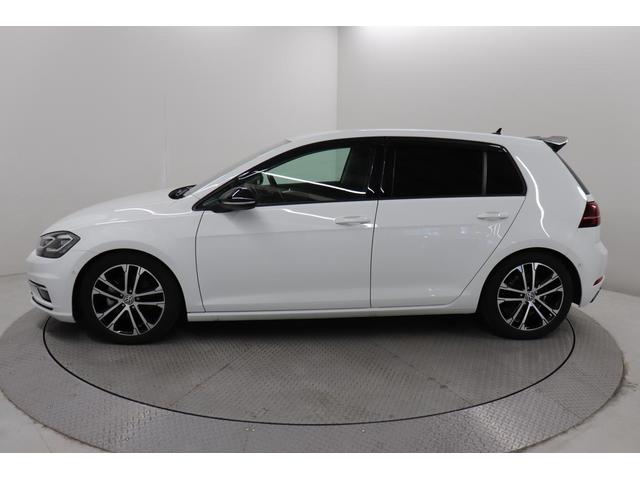 ゴルフ ＴＳＩコンフォートライン　マイスター　ＧＯＬＦ　ＴＳＩ　ＣＯＭＦＯＲＴ　ＬＩＮＥ　Ｍｅｉｓｔｅｒ　ピュアホワイト　Ｖｏｌｋｓｗａｇｅｎ認定中古車　令和２年式　ＡＣＣ　ディスカバープロ　Ｂｌｕｅｔｏｏｔｈ接続可能　ＥＴＣ２．０搭載（3枚目）
