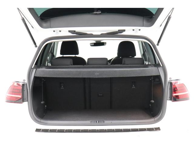 ゴルフ ＴＳＩコンフォートライン　マイスター　ＧＯＬＦ　ＴＳＩ　ＣＯＭＦＯＲＴ　ＬＩＮＥ　Ｍｅｉｓｔｅｒ　ピュアホワイト　Ｖｏｌｋｓｗａｇｅｎ認定中古車　令和２年式　ＡＣＣ　ディスカバープロ　Ｂｌｕｅｔｏｏｔｈ接続可能　ＥＴＣ２．０搭載（10枚目）