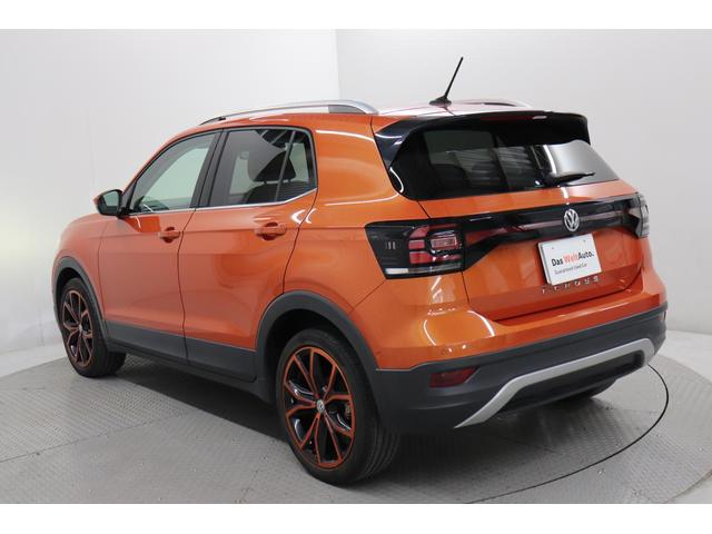 Ｔ－クロス ＴＳＩ　１ｓｔプラス　Ｔ－ＣＲＯＳＳＳ　ＴＳＩ　１ｓｔ　ｐｌｕｓ　エナジェティックオレンジ　Ｖｏｌｋｓｗａｇｅｎ認定中古車　令和２年式　ＡＣＣ　ディスカバープロ　Ｂｌｕｅｔｏｏｔｈ接続可能　ＥＴＣ２．０搭載（4枚目）