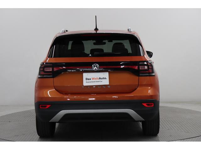 Ｔ－クロス ＴＳＩ　１ｓｔプラス　Ｔ－ＣＲＯＳＳＳ　ＴＳＩ　１ｓｔ　ｐｌｕｓ　エナジェティックオレンジ　Ｖｏｌｋｓｗａｇｅｎ認定中古車　令和２年式　ＡＣＣ　ディスカバープロ　Ｂｌｕｅｔｏｏｔｈ接続可能　ＥＴＣ２．０搭載（5枚目）