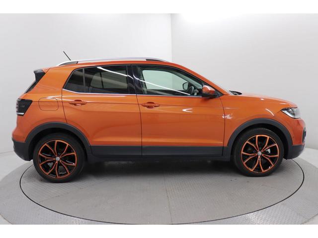 Ｔ－クロス ＴＳＩ　１ｓｔプラス　Ｔ－ＣＲＯＳＳＳ　ＴＳＩ　１ｓｔ　ｐｌｕｓ　エナジェティックオレンジ　Ｖｏｌｋｓｗａｇｅｎ認定中古車　令和２年式　ＡＣＣ　ディスカバープロ　Ｂｌｕｅｔｏｏｔｈ接続可能　ＥＴＣ２．０搭載（7枚目）