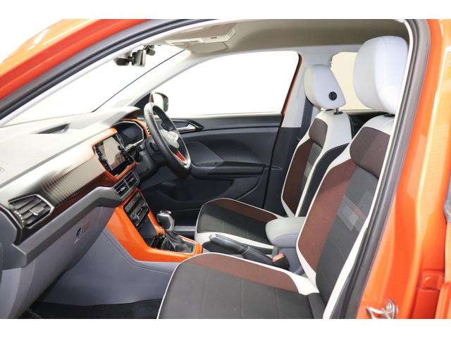 Ｔ－クロス ＴＳＩ　１ｓｔプラス　Ｔ－ＣＲＯＳＳＳ　ＴＳＩ　１ｓｔ　ｐｌｕｓ　エナジェティックオレンジ　Ｖｏｌｋｓｗａｇｅｎ認定中古車　令和２年式　ＡＣＣ　ディスカバープロ　Ｂｌｕｅｔｏｏｔｈ接続可能　ＥＴＣ２．０搭載（15枚目）