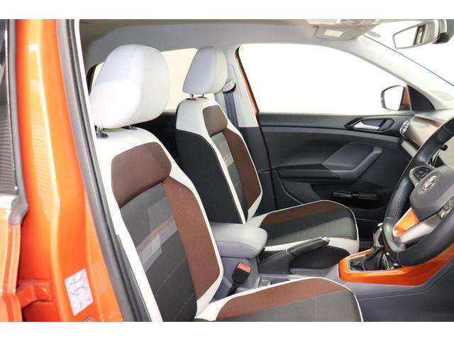 Ｔ－クロス ＴＳＩ　１ｓｔプラス　Ｔ－ＣＲＯＳＳＳ　ＴＳＩ　１ｓｔ　ｐｌｕｓ　エナジェティックオレンジ　Ｖｏｌｋｓｗａｇｅｎ認定中古車　令和２年式　ＡＣＣ　ディスカバープロ　Ｂｌｕｅｔｏｏｔｈ接続可能　ＥＴＣ２．０搭載（16枚目）