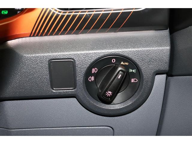 Ｔ－クロス ＴＳＩ　１ｓｔプラス　Ｔ－ＣＲＯＳＳＳ　ＴＳＩ　１ｓｔ　ｐｌｕｓ　エナジェティックオレンジ　Ｖｏｌｋｓｗａｇｅｎ認定中古車　令和２年式　ＡＣＣ　ディスカバープロ　Ｂｌｕｅｔｏｏｔｈ接続可能　ＥＴＣ２．０搭載（28枚目）