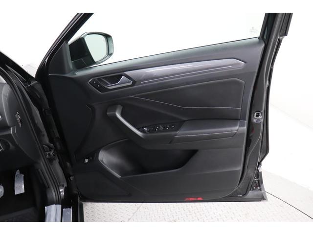 Ｔ－ロック ＴＳＩ　スタイル　Ｔ－ＲＯＣ　ＴＳＩ　ＳＴＹＬＥ　ディープブラックメタリック　Ｖｏｌｋｓｗａｇｅｎ認定中古車　正規ディーラー　フロントアシスト　ＡＣＣ　ＥＴＣ２．０搭載　Ｂｌｕｅｔｏｏｔｈ接続可能（13枚目）