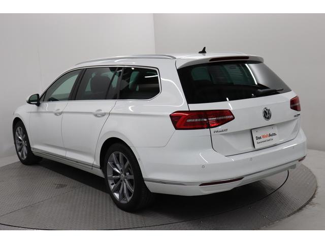 パサートヴァリアント ＴＳＩハイライン　認定中古車　ＶＷ　Ｐａｓｓａｔ　Ｖａｒｉａｎｔ　ＴＳＩ　Ｈｉｇｈｌｉｎｅ　ＬＥＤヘッドライト　レザーシート　バックモニター（4枚目）