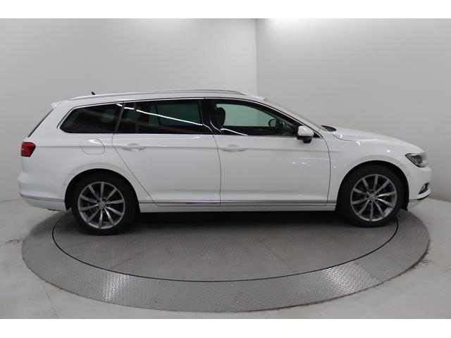パサートヴァリアント ＴＳＩハイライン　認定中古車　ＶＷ　Ｐａｓｓａｔ　Ｖａｒｉａｎｔ　ＴＳＩ　Ｈｉｇｈｌｉｎｅ　ＬＥＤヘッドライト　レザーシート　バックモニター（7枚目）