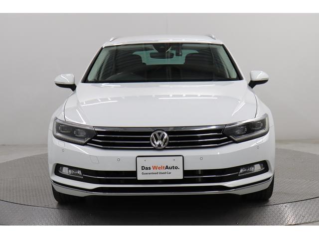 パサートヴァリアント ＴＳＩハイライン　認定中古車　ＶＷ　Ｐａｓｓａｔ　Ｖａｒｉａｎｔ　ＴＳＩ　Ｈｉｇｈｌｉｎｅ　ＬＥＤヘッドライト　レザーシート　バックモニター（9枚目）