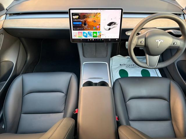 モデル3 デュアルモーターAWD パフォーマンス オートパイロット パノラマルーフ LEDヘッドライト リア3面スモークフィルム ワンオーナー(15枚目)