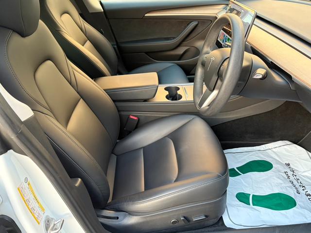 モデル3 デュアルモーターAWD パフォーマンス オートパイロット パノラマルーフ LEDヘッドライト リア3面スモークフィルム ワンオーナー(16枚目)