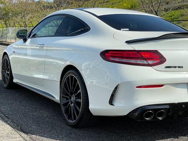 Ｃ４３　４マチッククーペ　ディーラー整備車・パノラマルーフ・外可変マフラー・（Ｆグリル＆Ｓステップ＆バンパーダクト＆外ＦＲスポイラー＆外トランクスポイラー）ブラック塗装・ブルメスタ・ＨＵＤ・パフュームアトマイザー・ドラレコ前後(28枚目)