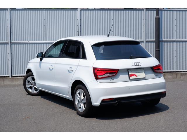 1.0TFSI コンビニPKG ナビTV キセノン(9枚目)