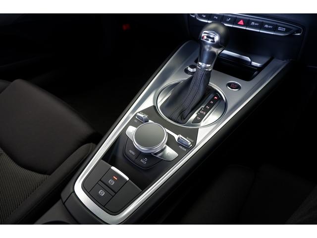 2.0TFSI マトリクス クルコン サイドアシスト レーンアシスト リヤカメラ パークアシスト ホールドアシスト(41枚目)