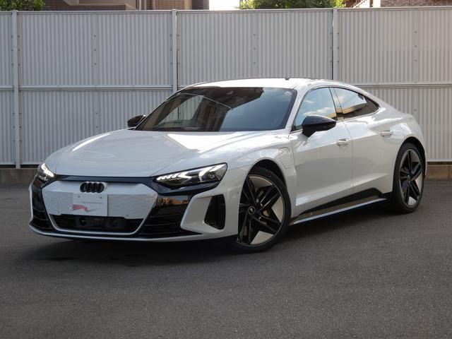 RS e-トロンGT ベースグレード 5スポークコンケーブモジュールブラック21インチアルミ ブラックAudiリングス&ブラックスタイリングパッケージ タングステンカーバイトコーティングブレーキ RSデザインパッケージレッド(3枚目)