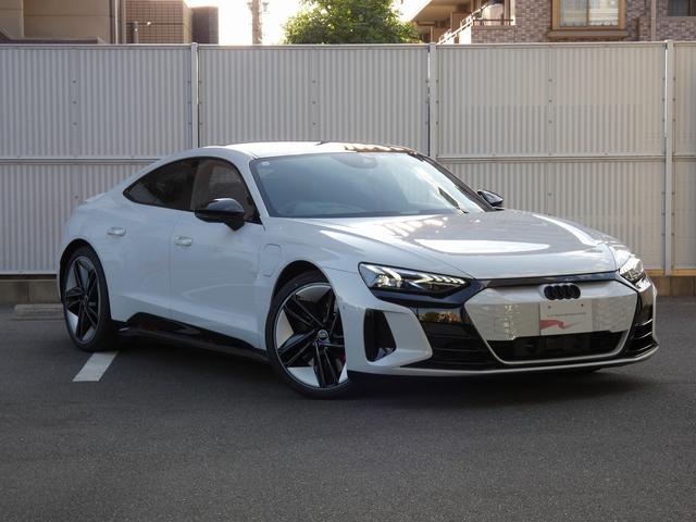 RS e-トロンGT ベースグレード 5スポークコンケーブモジュールブラック21インチアルミ ブラックAudiリングス&ブラックスタイリングパッケージ タングステンカーバイトコーティングブレーキ RSデザインパッケージレッド(4枚目)