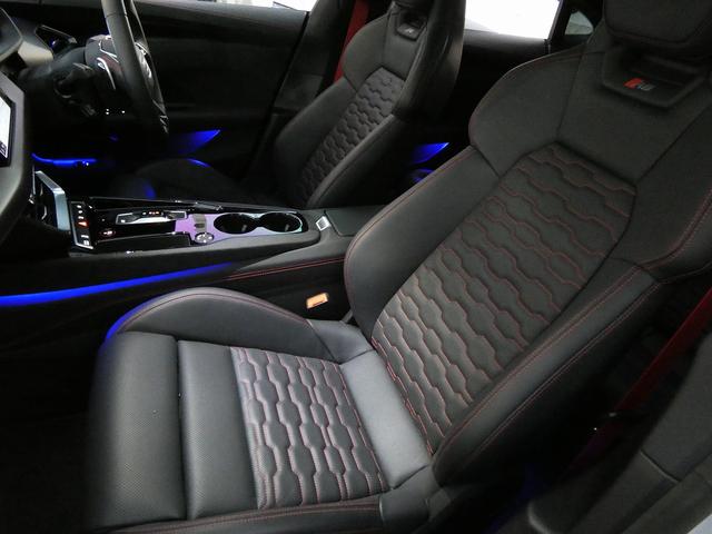 RS e-トロンGT ベースグレード 5スポークコンケーブモジュールブラック21インチアルミ ブラックAudiリングス&ブラックスタイリングパッケージ タングステンカーバイトコーティングブレーキ RSデザインパッケージレッド(43枚目)