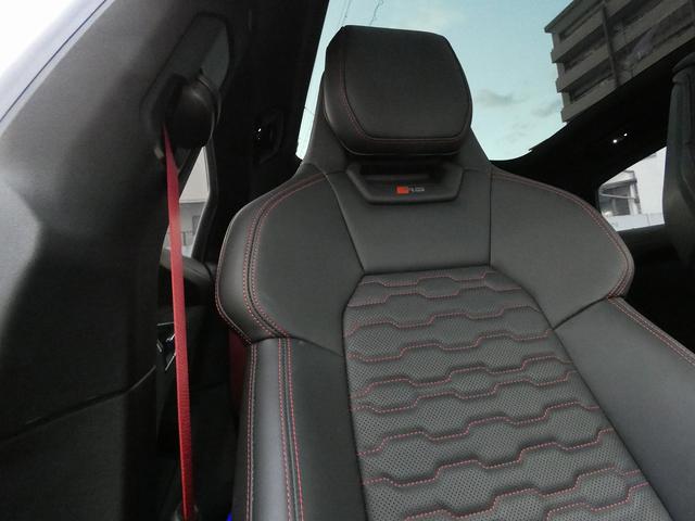 RS e-トロンGT ベースグレード 5スポークコンケーブモジュールブラック21インチアルミ ブラックAudiリングス&ブラックスタイリングパッケージ タングステンカーバイトコーティングブレーキ RSデザインパッケージレッド(45枚目)