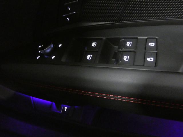 RS e-トロンGT ベースグレード 5スポークコンケーブモジュールブラック21インチアルミ ブラックAudiリングス&ブラックスタイリングパッケージ タングステンカーバイトコーティングブレーキ RSデザインパッケージレッド(47枚目)