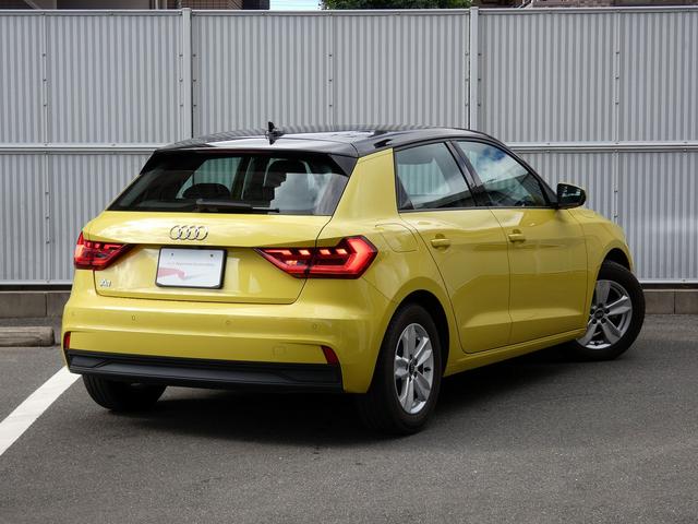 Ａ１スポーツバック ２５ＴＦＳＩ　コントラストルーフ　ＬＥＤパッケージ　アシスタンスパッケージ　コンビニエンスパッケージ　ナビゲーションパッケージ　リアビューカメラ　コーナーセンサー　フロントシートヒーター　バーチャルコックピット（10枚目）