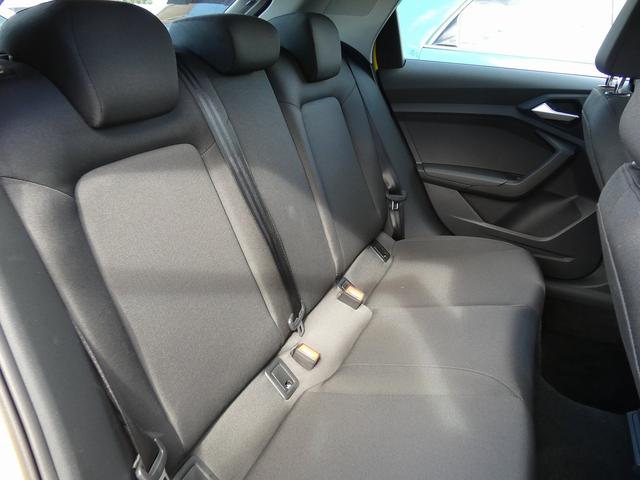 Ａ１スポーツバック ２５ＴＦＳＩ　コントラストルーフ　ＬＥＤパッケージ　アシスタンスパッケージ　コンビニエンスパッケージ　ナビゲーションパッケージ　リアビューカメラ　コーナーセンサー　フロントシートヒーター　バーチャルコックピット（43枚目）