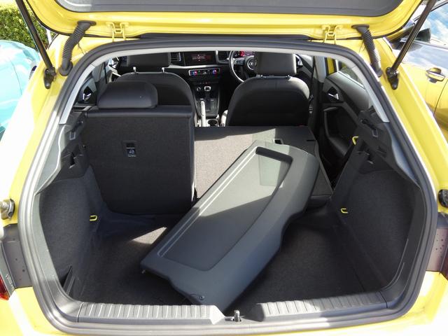 Ａ１スポーツバック ２５ＴＦＳＩ　コントラストルーフ　ＬＥＤパッケージ　アシスタンスパッケージ　コンビニエンスパッケージ　ナビゲーションパッケージ　リアビューカメラ　コーナーセンサー　フロントシートヒーター　バーチャルコックピット（47枚目）