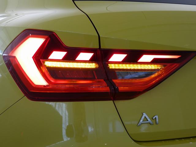 Ａ１スポーツバック ２５ＴＦＳＩ　コントラストルーフ　ＬＥＤパッケージ　アシスタンスパッケージ　コンビニエンスパッケージ　ナビゲーションパッケージ　リアビューカメラ　コーナーセンサー　フロントシートヒーター　バーチャルコックピット（54枚目）