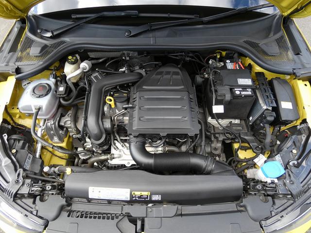 Ａ１スポーツバック ２５ＴＦＳＩ　コントラストルーフ　ＬＥＤパッケージ　アシスタンスパッケージ　コンビニエンスパッケージ　ナビゲーションパッケージ　リアビューカメラ　コーナーセンサー　フロントシートヒーター　バーチャルコックピット（57枚目）