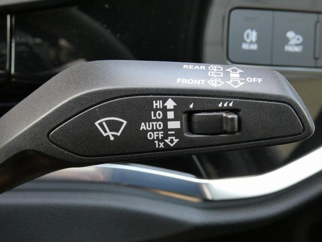 ＲＳ Ｑ３ スポーツバック ベースグレード　ＲＳデザインパッケージレッド　ブラックスタイリングパッケージ　マトリクスＬＥＤヘッドライト　Ｂａｎｇ＆Ｏｌｕｆｓｅｎ３Ｄサウンドシステム　フロントシート電動調整機能　カラードブレーキキャリパーレッド（18枚目）