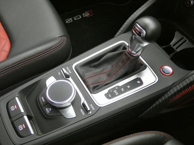 ＳＱ２ ベースグレード　ナビゲーションパッケージ　アシスタンスパッケージ　インテリアデザインパッケージ　　バーチャルコックピット　　オートマチックテールゲート　カラードブレーキキャリパーレッド（37枚目）