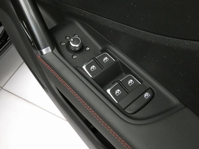 ＳＱ２ ベースグレード　ナビゲーションパッケージ　アシスタンスパッケージ　インテリアデザインパッケージ　　バーチャルコックピット　　オートマチックテールゲート　カラードブレーキキャリパーレッド（52枚目）