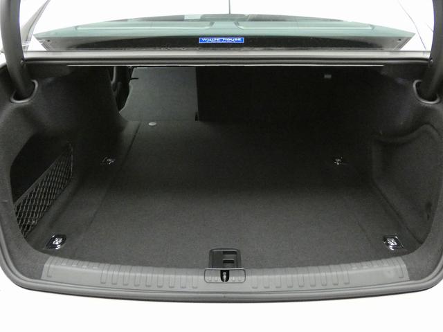 Ａ６ ４５ＴＦＳＩクワトロスポーツ　Ｓラインパッケージ　ブラックスタイリング　レザーシート　シートヒーター（フロント／リア）サラウンドビューカメラ　マルチカラーアンビエントライティング　アダプティブクルーズコントロール　レーンアシスト　サイドアシスト　ＴＶ（15枚目）
