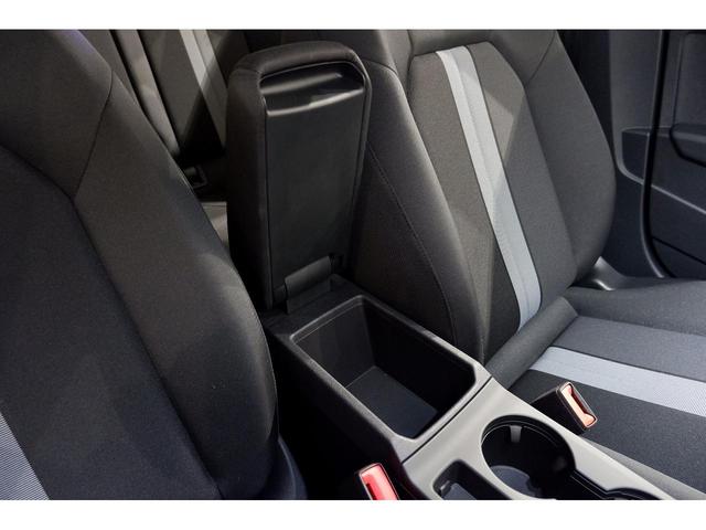 �O�Ȃ̃Z���^�[�A�[�����X�g�ł��B