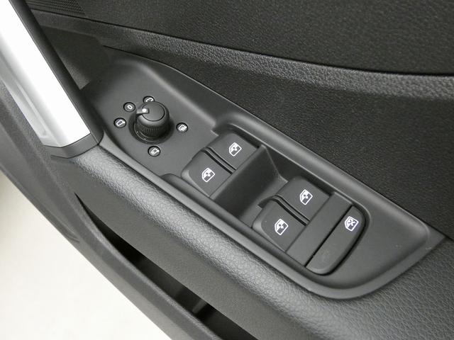 Ｑ２ ３５ＴＤＩアドバンスド　Ｂｌｕｅｔｏｏｔｈ　イモビライザー　衝突軽減ブレーキ　ＬＥＤヘッド　クリアランスソナー　ＡＢＳ　スマートキー　２．０ＥＴＣ　キーレスエントリー　バックモニター　ＵＳＢポート（22枚目）