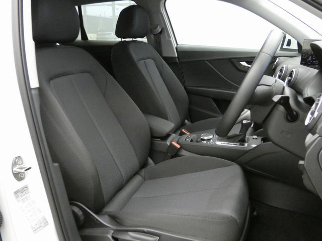 Ｑ２ ３５ＴＤＩアドバンスド　Ｂｌｕｅｔｏｏｔｈ　イモビライザー　衝突軽減ブレーキ　ＬＥＤヘッド　クリアランスソナー　ＡＢＳ　スマートキー　２．０ＥＴＣ　キーレスエントリー　バックモニター　ＵＳＢポート（31枚目）