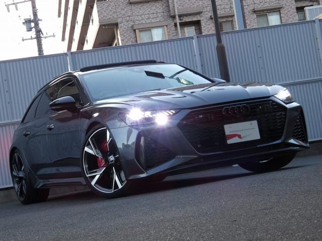 ＲＳ６アバント パフォーマンス ベースグレード　ブラックＡｕｄｉｒｉｎｇｓ＆カーボングロスブラックスタイリングパッケージ　Ｂａｎｇ＆Ｏｌｕｆｓｅｎ３Ｄアドバンストサウンドシステム　ＲＳスポーツエキゾーストシステム　ブレーキキャリパーレッド　エアサス（10枚目）