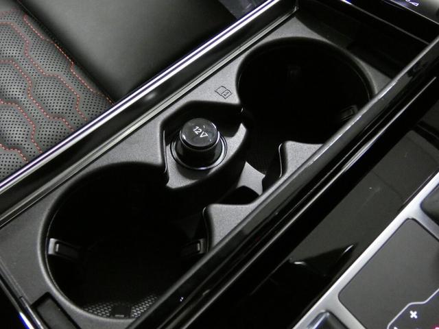 ＲＳ６アバント パフォーマンス ベースグレード　ブラックＡｕｄｉｒｉｎｇｓ＆カーボングロスブラックスタイリングパッケージ　Ｂａｎｇ＆Ｏｌｕｆｓｅｎ３Ｄアドバンストサウンドシステム　ＲＳスポーツエキゾーストシステム　ブレーキキャリパーレッド　エアサス（45枚目）