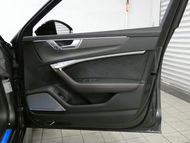 ＲＳ６アバント パフォーマンス ベースグレード　ブラックＡｕｄｉｒｉｎｇｓ＆カーボングロスブラックスタイリングパッケージ　Ｂａｎｇ＆Ｏｌｕｆｓｅｎ３Ｄアドバンストサウンドシステム　ＲＳスポーツエキゾーストシステム　ブレーキキャリパーレッド　エアサス（61枚目）