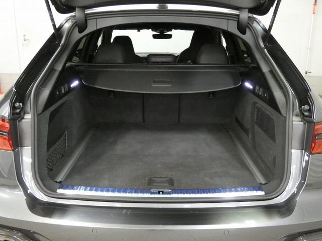 ＲＳ６アバント パフォーマンス ベースグレード　ブラックＡｕｄｉｒｉｎｇｓ＆カーボングロスブラックスタイリングパッケージ　Ｂａｎｇ＆Ｏｌｕｆｓｅｎ３Ｄアドバンストサウンドシステム　ＲＳスポーツエキゾーストシステム　ブレーキキャリパーレッド　エアサス（63枚目）