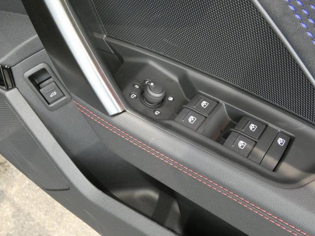 ＲＳ３ ベースグレード　４ＷＤ　ＲＳダンピングコントロールサスペンション　ＲＳスポーツエキゾーストシステム　ＲＳデザインパッケージレッド　エクステリアミラーハウジングカーボン　ＳＯＮＯＳ３Ｄサウンドシステム（53枚目）