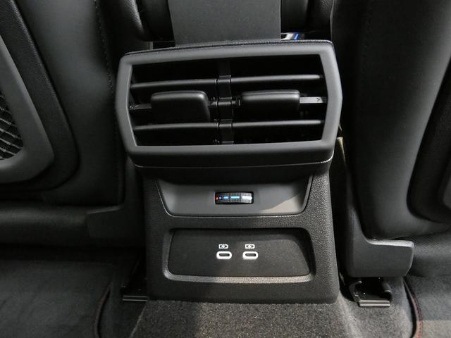 ＲＳ３ ベースグレード　４ＷＤ　ＲＳダンピングコントロールサスペンション　ＲＳスポーツエキゾーストシステム　ＲＳデザインパッケージレッド　エクステリアミラーハウジングカーボン　ＳＯＮＯＳ３Ｄサウンドシステム（56枚目）