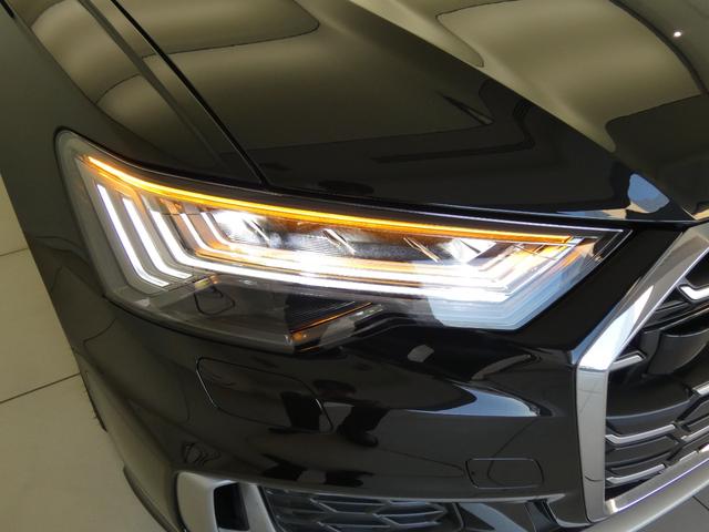 �g�c�}�g���N�X�k�d�c�w�b�h���C�g�́A���[�r�[���ƃ}�g���N�X�n�C�r�[���ō\������Ă��܂��B