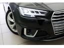 マトリクスLEDヘッドライトは対向車や前方の車両を直接照らすことを避け、必要に応じて周囲の人や車をピンポイントで照射します。